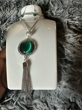 3pcs Silver-Tone Green Pendant Tassel Necklace Set- 24” chine- Women Jewelry